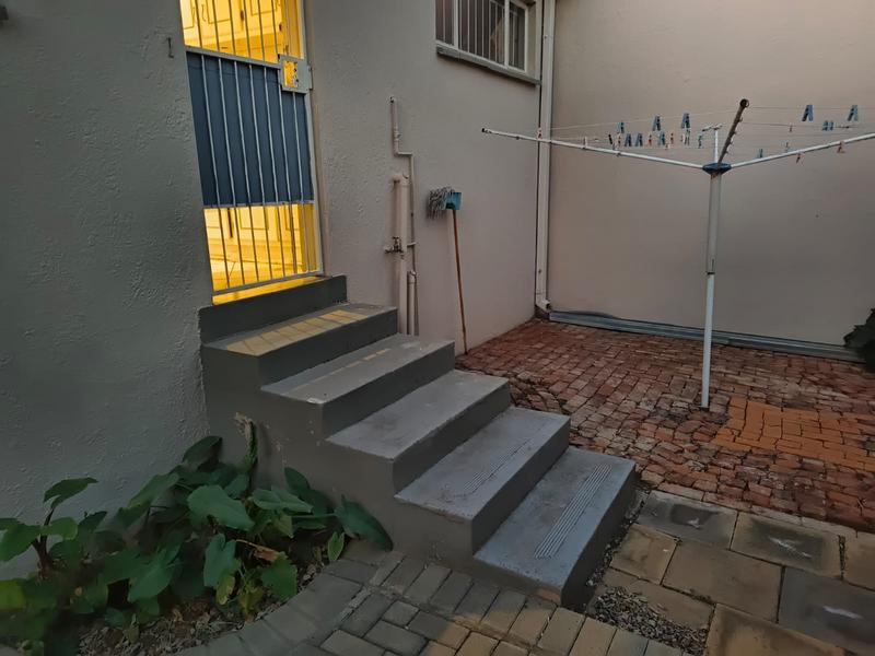 2 Bedroom Property for Sale in Langenhovenpark Free State